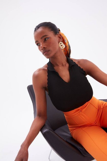 Halter Neck Crop Blouse