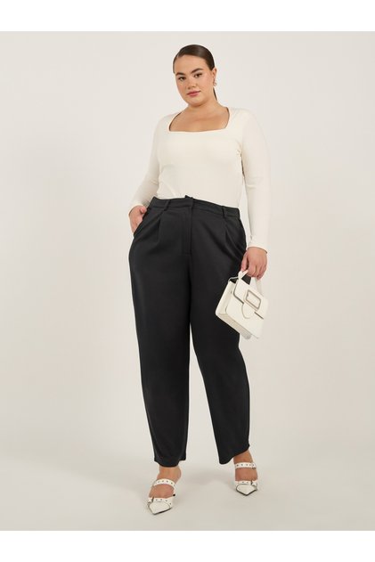 Plus Size Mid Rise Tapered Fit Trousers