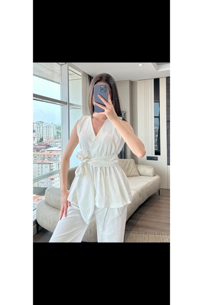 Women's Front Tie Detail Sleeveless Bluz