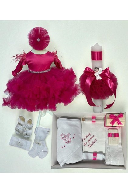 Set botez Amira – fucsia (siclam) cu trena si volane