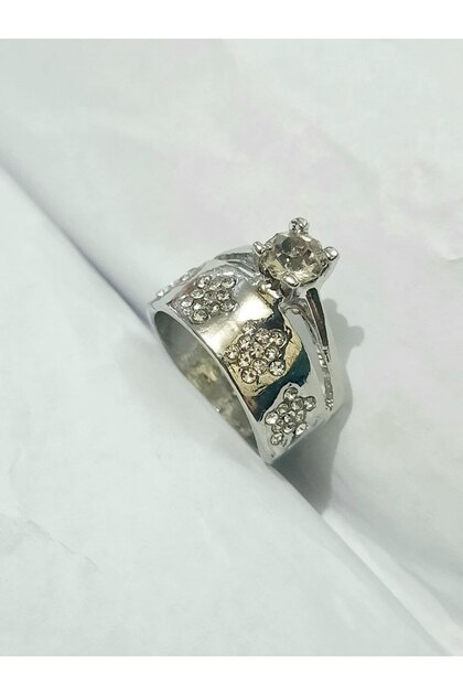 Shining Stone Star Model Ring in Your Hands