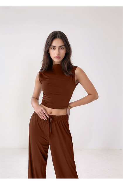 Bottom-Top Set – Elastic Waisted Pants & High Collar Short Blouse