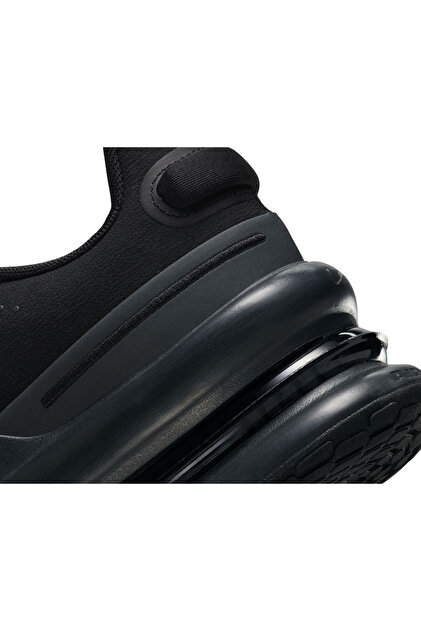 air max 720 black outfit