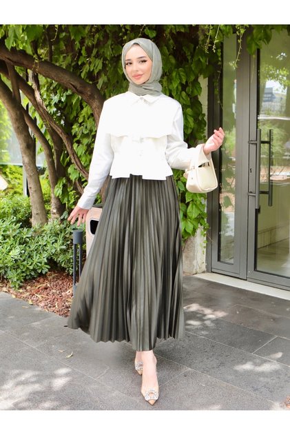 Women's Hijab Leather Look Pleated Skirt
