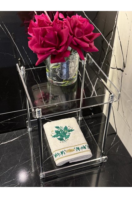 Apolynia Green Towel
