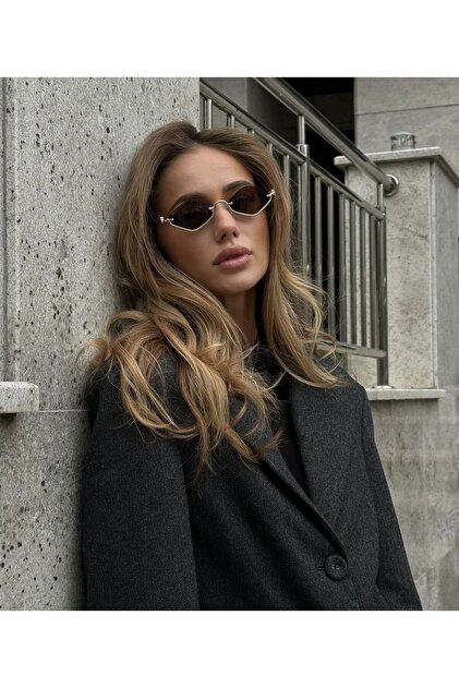 Gucci GG1604S 001 53-22 Kadın Füme Mat Camlı Altın Metal Geometrik