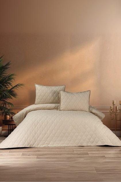 Vita 3 Piece Bedspread Set – Double, Fiber Filled, Flounced Pillowcases