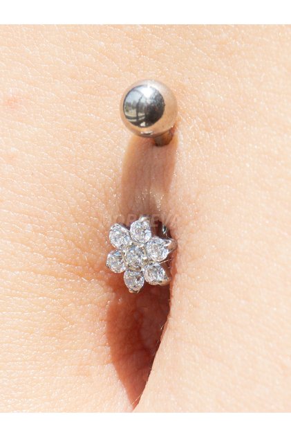 Titanyum Minik Papatya Belly Göbek Piercingi