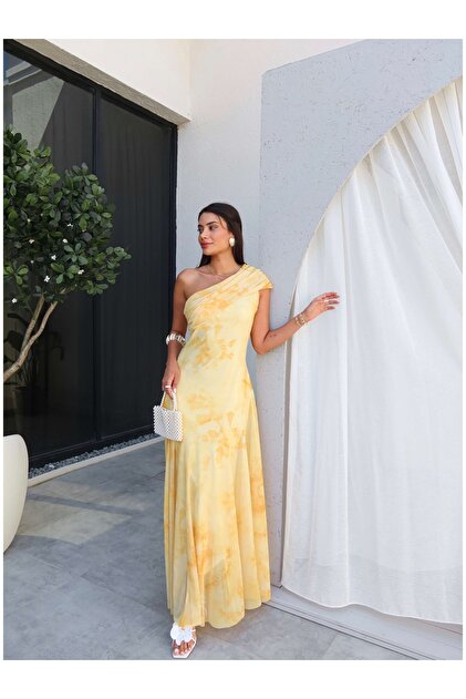 velvet dress petite PS23150 10 / Emerald La Vida Frill Trim Color:Leopard print This sophisticated gown features Trend: Group7