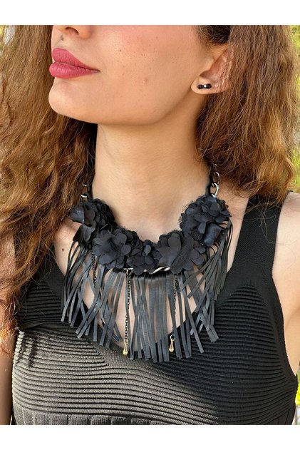 Embossed Floral Leather Tassel Women's Necklace 20 cm