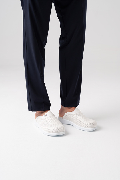 White Classic Perforated Men's Sabo Slippers Orthopedic Hospital Doctor Nurse Slippers