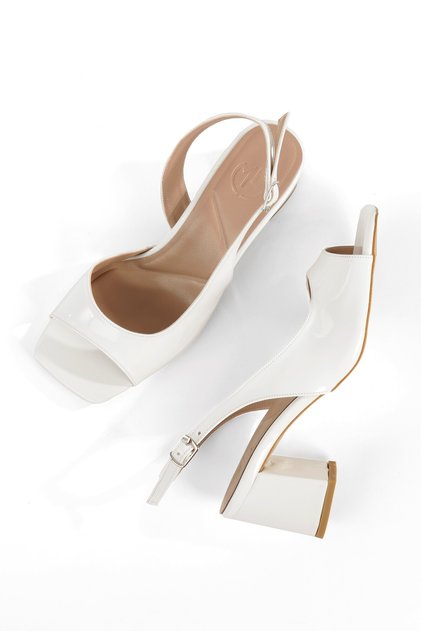 Nino White Patent Leather Thick Heeled Sandals Blunt Toe Shoes