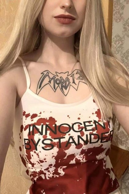 فيست أبيض Innocent Bystander Gotik Y2K