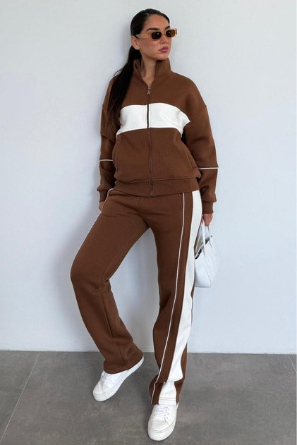 Set trening cu guler tip mock neck, cu fermoar, cu dungi, maro, MG2216
