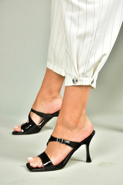 U590034408 Black Patent Leather Heeled Women's Slippers