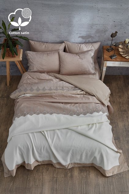 Emma Lace Double 7 Piece Duvet Cover + Pique Set
