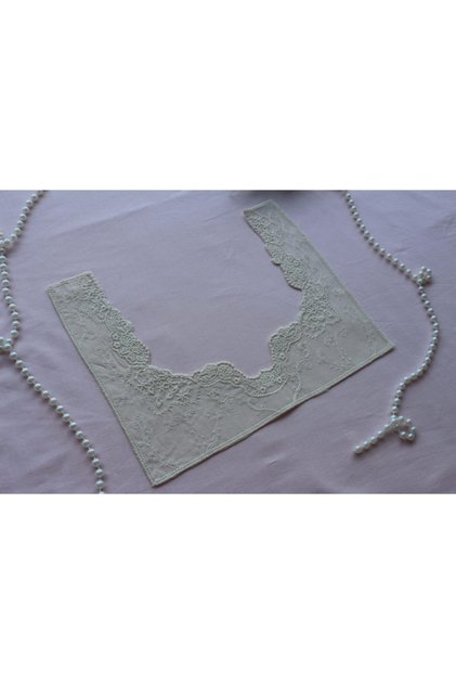 Cotton Scallop Raw Collar