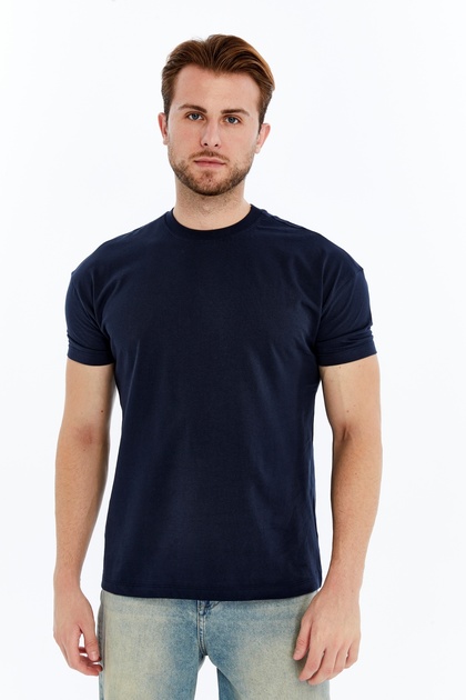 WUCHT Men's Navy Blue T-Shirt with Narrow Sleeves and Fit on the