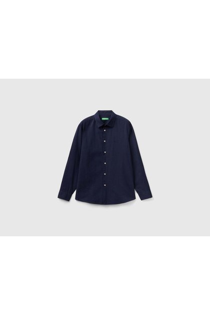 Wide-Fit Women's Shirt with Flared Hem