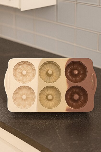 SILICONE CAKE MOULD