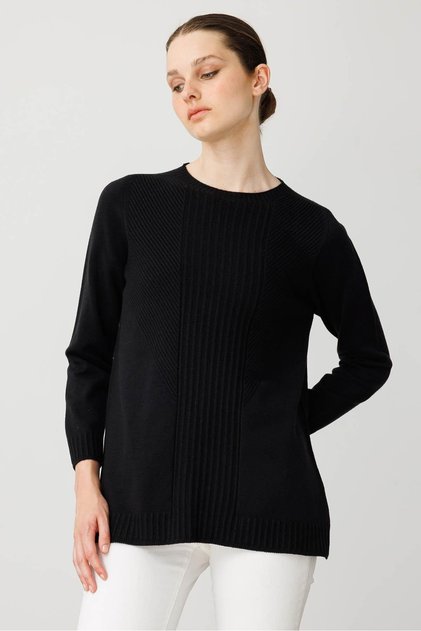 Women's Crew Neck Front Striped Knit Sweater Black