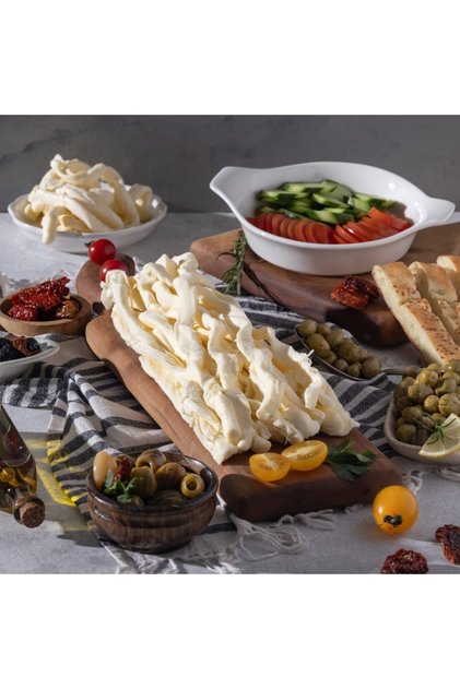 Yöre Tam Yağlı Örgü Çeçil Peyniri 3 X 250 gr (750 gr)