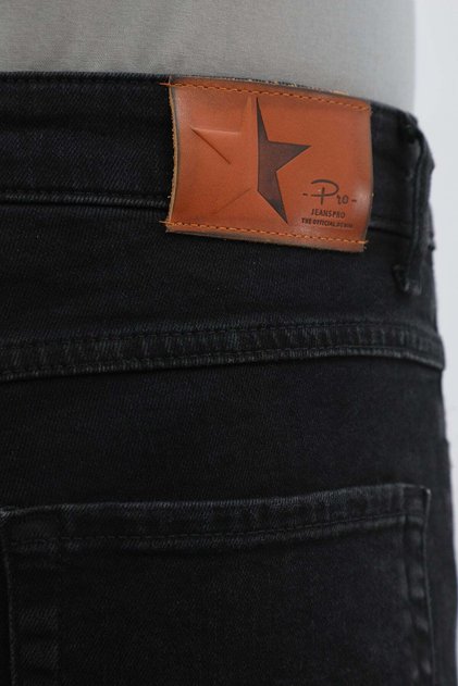بنطال جينز بقصة ضيقة - أسود