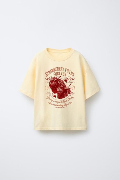 Children's Light Yellow T-Shirt with Strawberry Fields Print, 100% Cotton, Comfortable Fit, Short Sleeve Model