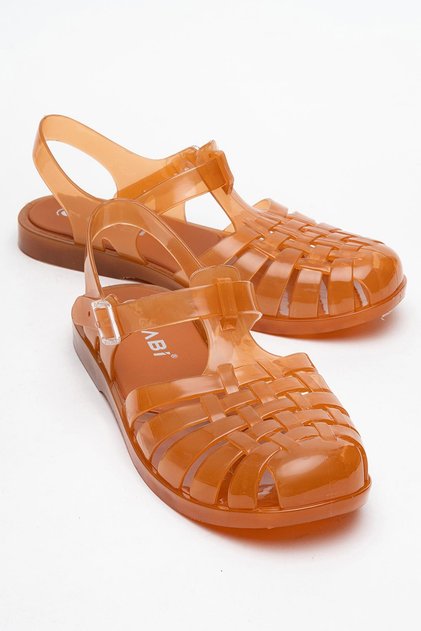Closed Front Beach Sandals Caramel