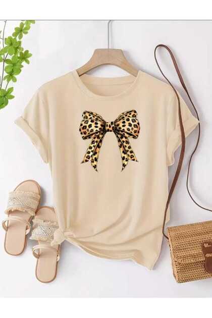 Trendy Tshirt with Leopard Ribbon Print Design