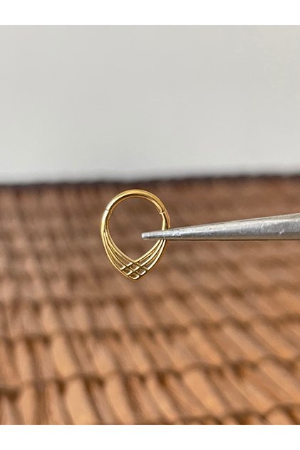 316 L Cerrahi Çelik Anti Alerjik Halka Piramit Modeli Kilitli Halka Piercing 8mm x 1,2 mm