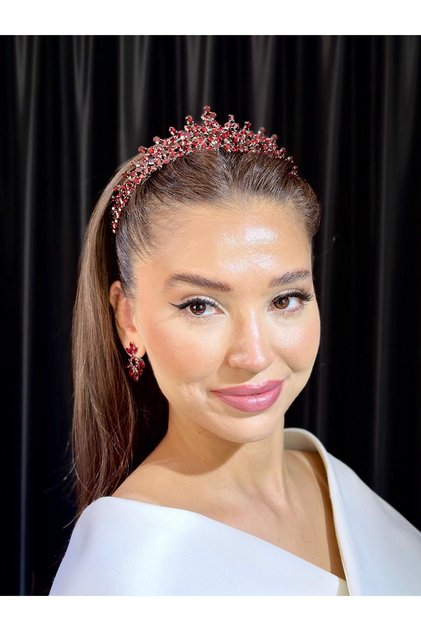 Bride Engagement Kina Promise Crown Sparkle