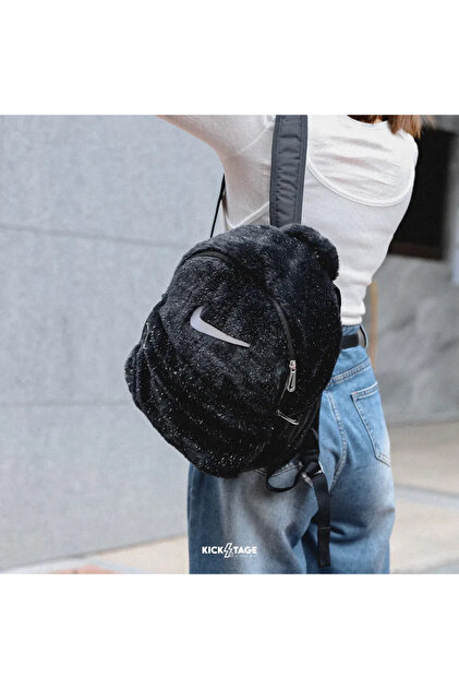 Nike Faux Fur Backpack Suni Kürk Peluş Sırt Çantası 11 Litre