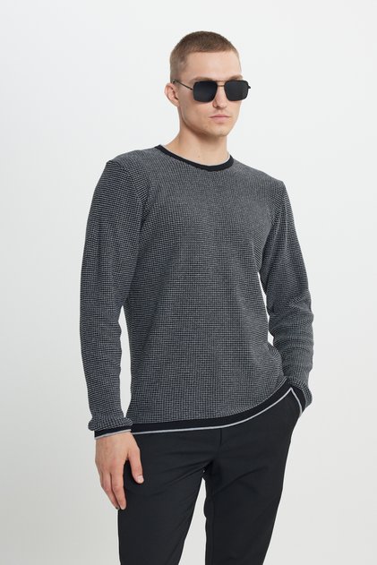 Men's Black-gray Standard Fit Regular Cut Crew Neck Knitwear Sweater