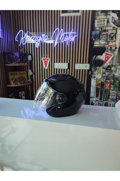 Motorsiklet çenesiz kask parlak siyah