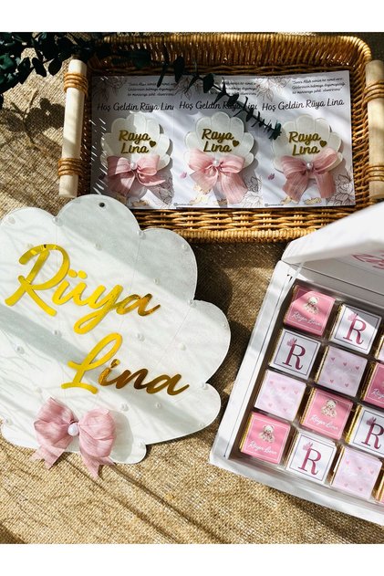 30 cm Oyster Door Ornament + 50 Madlen Chocolate + 20 Card Magnet – Stylish Gift Set