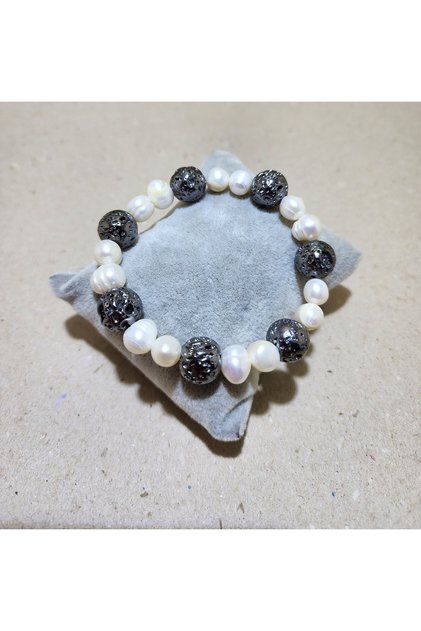 Real Culture Pearl and Lava Natural Stone Bracelet