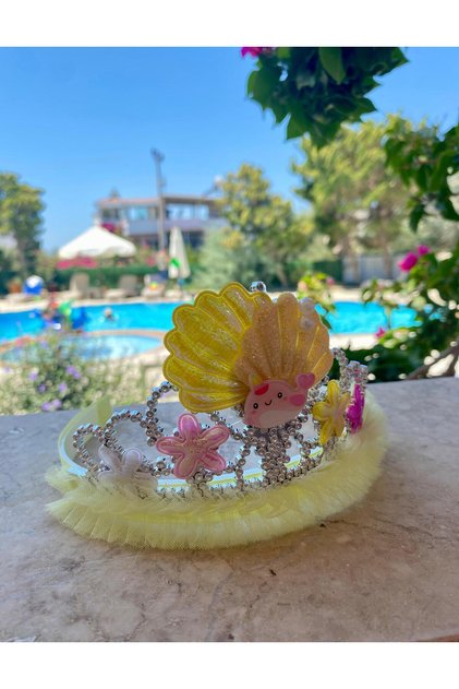 Girl's Mixed Seashell Figured Fish Pearl Tulle Shiny Scalloped Crown