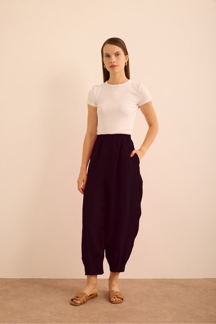 Black Balloon Form Linen Trousers with Elastic Waist and Legs