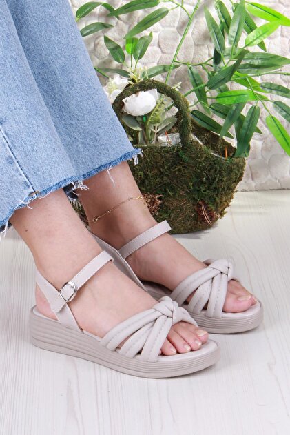 05-2077 Soft Comfortable Buckle Detailed Gathered Band Women's Sandals