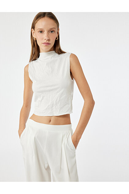 Slim Fit Sleeveless Stand Collar Crop Tank Top