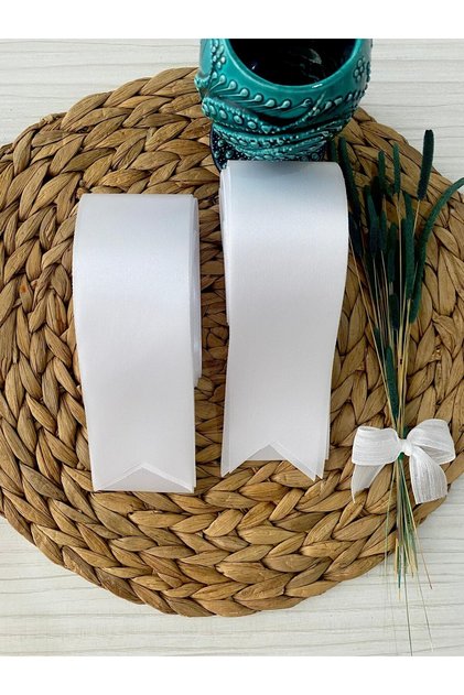 Engagement Wedding Bride Groom Jewelry Ribbon Is Without Pattern.