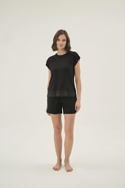 17032 Women Shorts Set