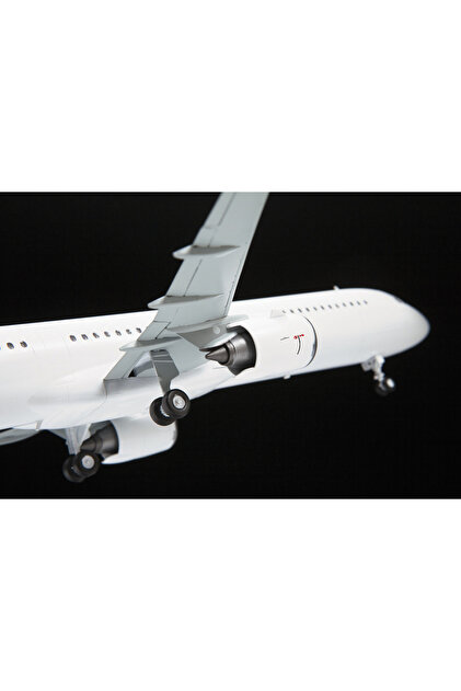 Zvezda 1/144 Airbus A-321 NEO Plastik Yolcu Uçağı Maket Kiti