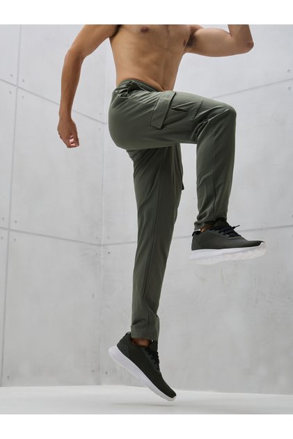 Solid 4-Way Stretch Cargo Pants