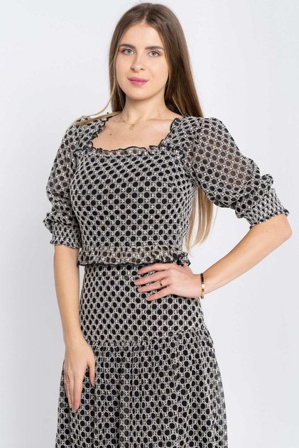 Women's Half-Tucked Top with Square Neck and Short Sleeves