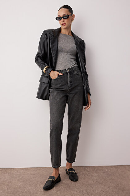 Trendyolmilla Antrasit Yüksek Bel Mom %100 Pamuk Non-Stretch Jeans