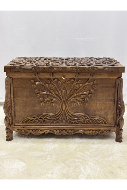 Maraş El Oyma Ceviz Ahşap Çeyiz Sandığı – 83x48x57 Cm Özel Motifli Sandık | Hayat Ağacı Model