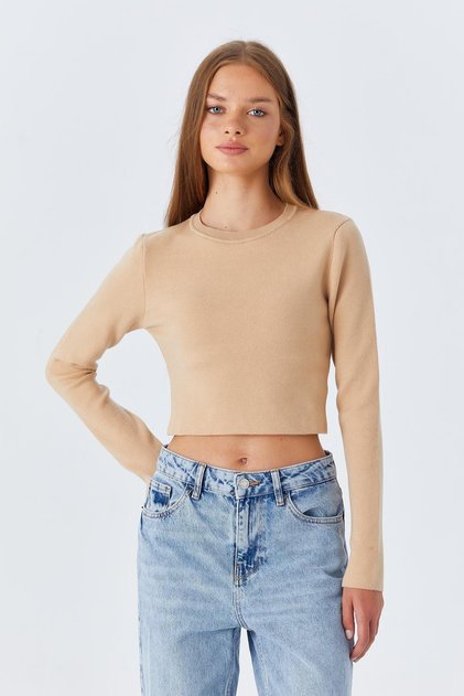 6727 Women's Crew Neck Crop Knit Sweater Camel