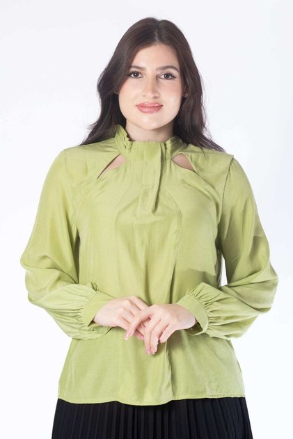 بلوزة نسائية سادة بأكمام طويلة وفتحتين